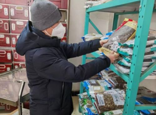 黑龙江省伊春市药品检验检测中心强化药品监督抽检 守护百姓用药安全