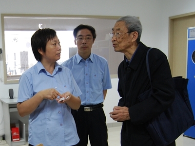 姚穆院士莅临我所参观指导
